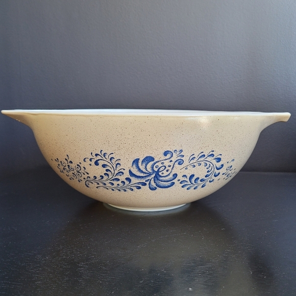 Homestead Pyrex 444 Large Cinderella Nesting Mixing Bowl 70s-80s Classic Vintage - Picture 2 of 11